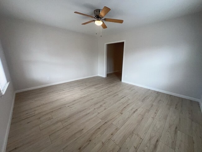 Building Photo - 1006 Studewood St