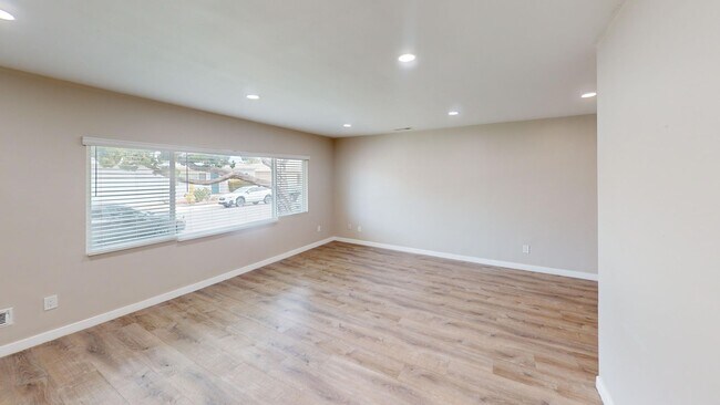 Foto del edificio - Comfortable 4 Bed 2 Bath House!!