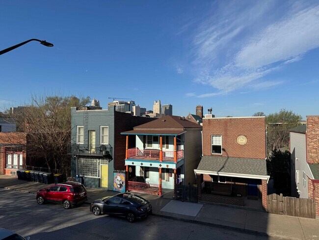 Building Photo - 517 Gillis St