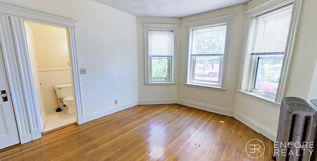 Building Photo - 111 Park Dr