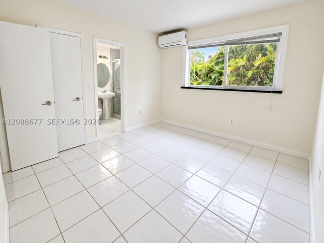 Foto del edificio - 6310 SW 79th St