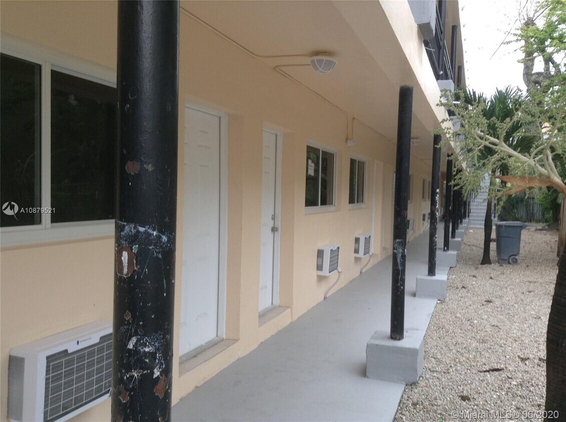 223 NW 12th St Unit 21, Miami, FL 33136 Apartment for Rent in Miami