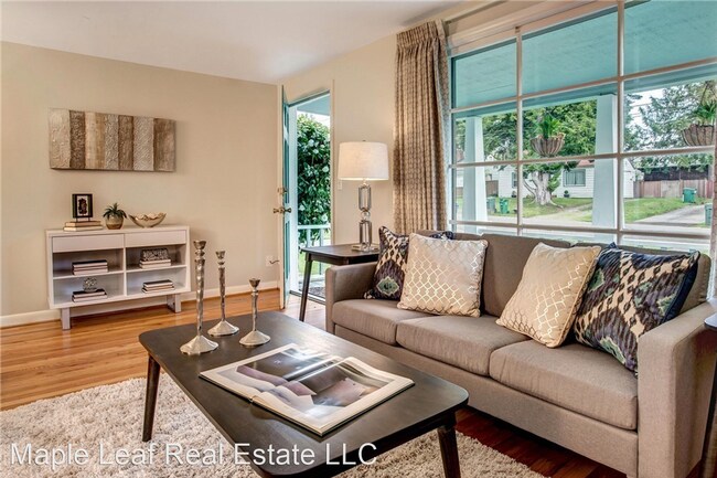 Foto del edificio - 3 br, 2 bath House - 14045 23rd PL NE