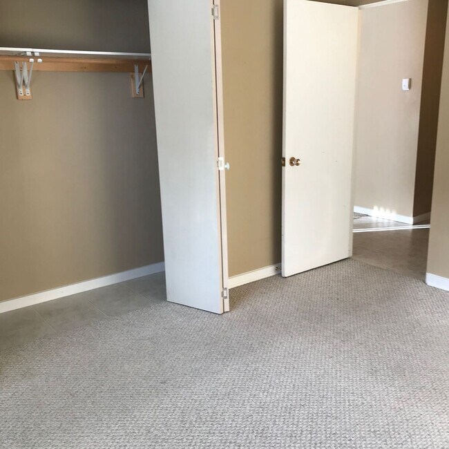 Photo du bâtiment - Apartment in Downtown Area