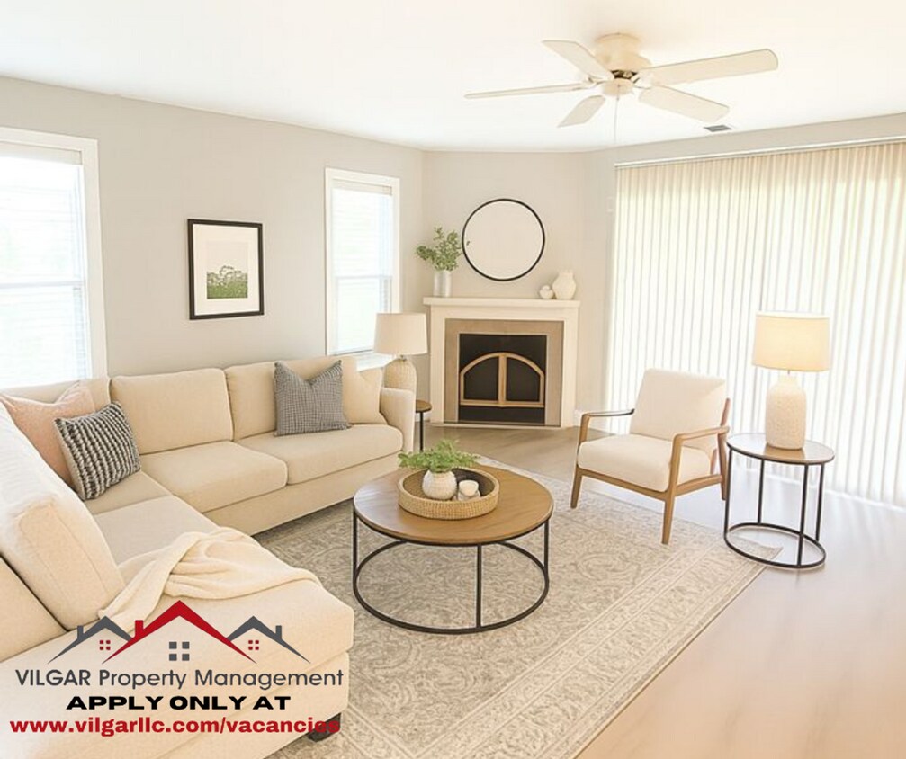Foto principal - New & Updated! 2BR/2BA w/ Fireplace, Garag...