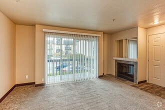 1BR, 1BA-690SF - Brookhaven Apartments