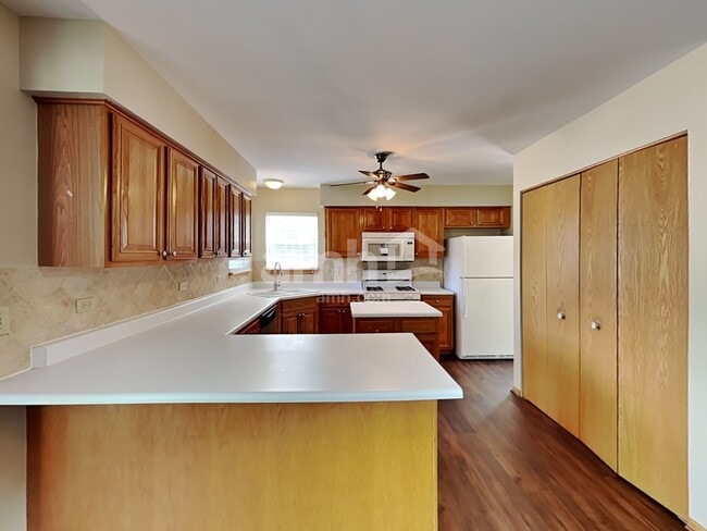 Foto del edificio - 5551 Wesmere Lakes Ct