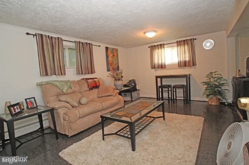 Building Photo - 3459 Little Hunting Creek Dr
