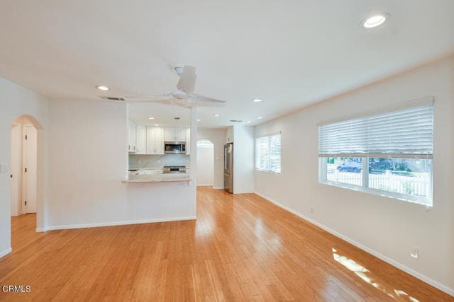 Building Photo - 630 N Niagara St