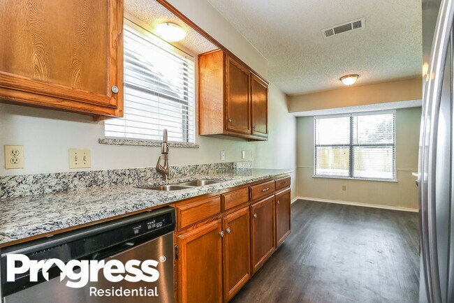 Foto del edificio - 2921 Green Ridge St