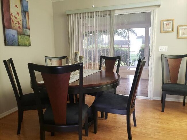 Foto del edificio - Fully Furnished 55+ Spruce Creek South Com...