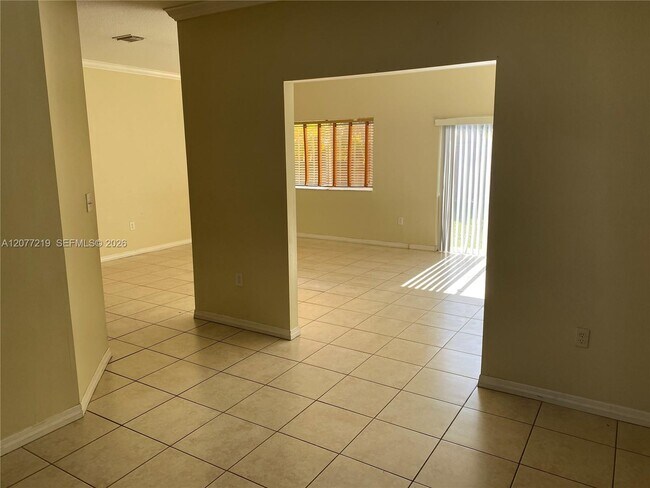 Building Photo - 14503 SW 158th Ct