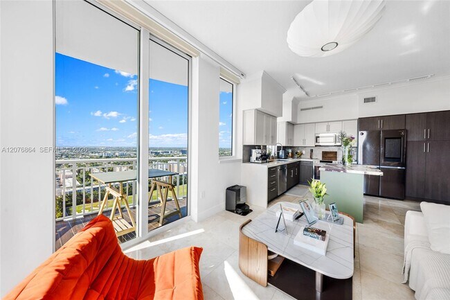 Foto del edificio - 1745 E Hallandale Beach Blvd