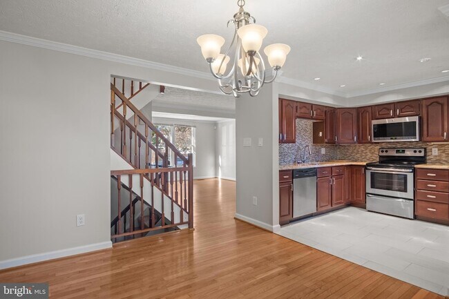 Foto del edificio - 3390 Longbow Ct