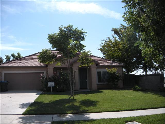 Foto principal - Beautiful Home Located NW Visalia, Quick F...