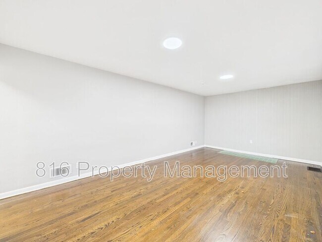 Foto del edificio - 7560 Prospect Ave