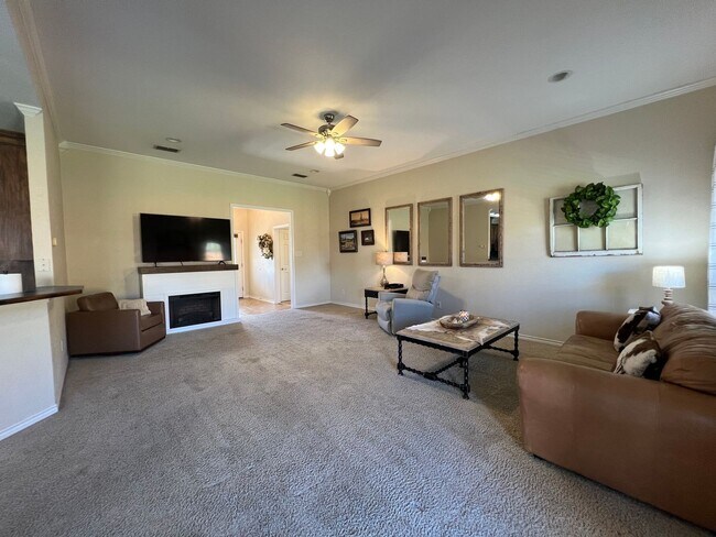 Foto del edificio - 1535 Glenwood Dr