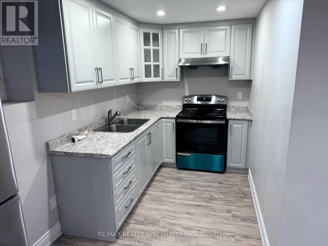 Building Photo - 42 Seascape Crescent