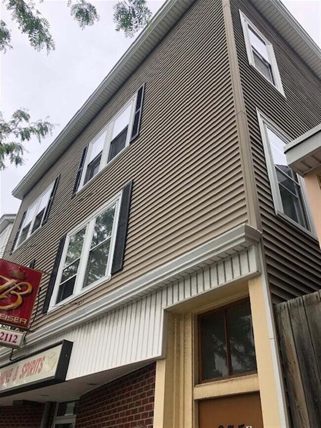 Foto del edificio - 233A Highland Ave