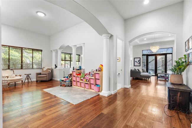 Foto del edificio - 19051 SW 74th Ave