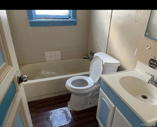 2306 Swayze St, Flint, MI 48503 House Rental in Flint, MI