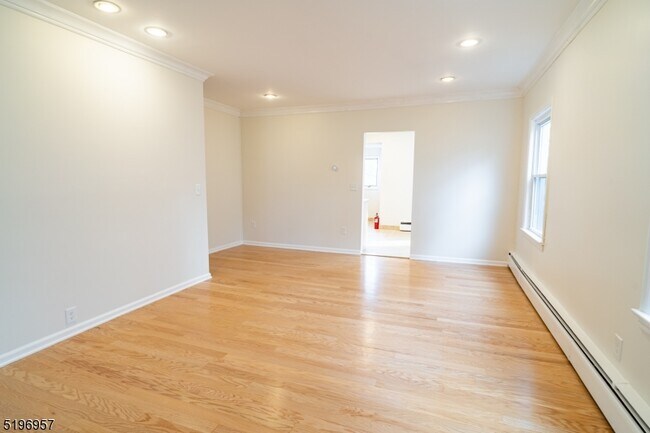 Foto del edificio - 247 McCosh Rd