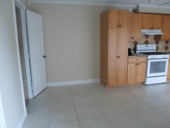 Foto del edificio - 1674 Forest Lakes Cir