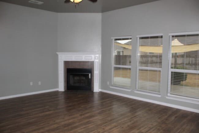 Building Photo - 4 BEDROOM, BELTON ISD, COMMUNITY POOL