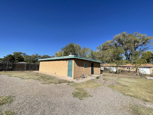 Building Photo - 2501 Barcelona Rd