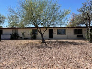 Building Photo - 4206 E Los Robles St