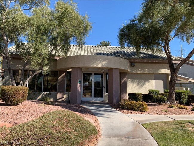 Foto del edificio - 5710 E Tropicana Ave