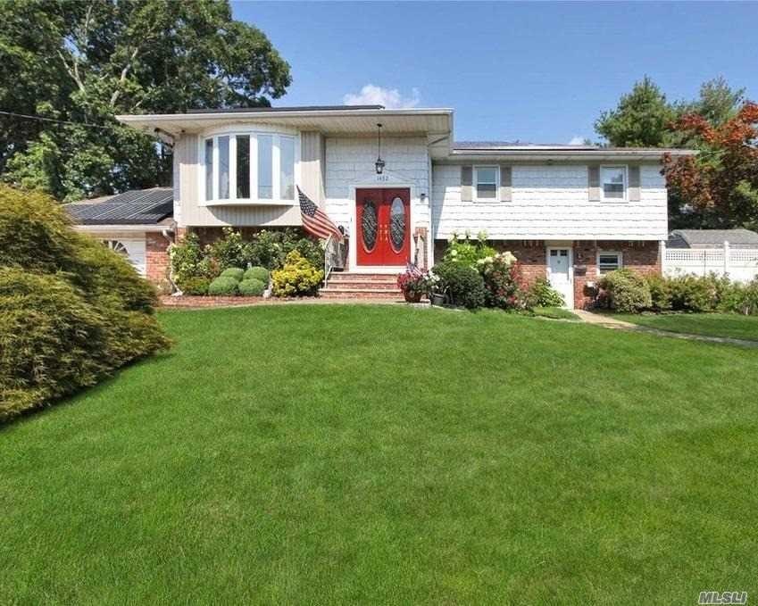 1452 7th St, West Babylon, NY 11704 House Rental in West Babylon, NY