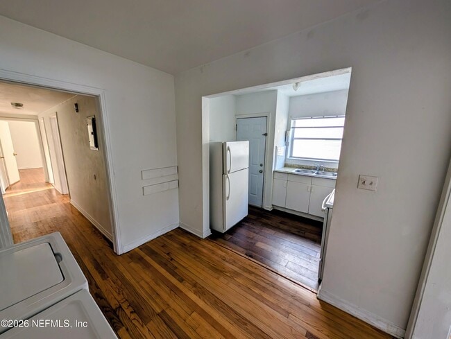 Foto del edificio - 2136 College St