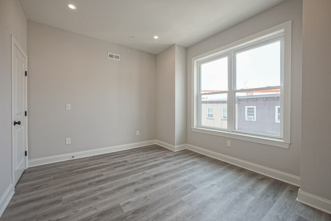 Photo - 1725 N Gratz St Apartment