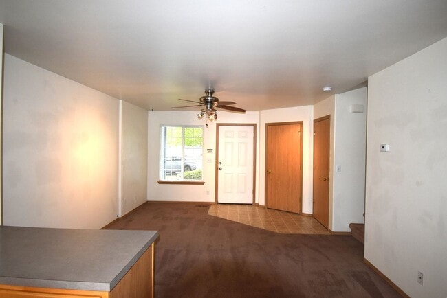 Building Photo - Charming 2-Bedroom, 2-Bathroom Townhome!