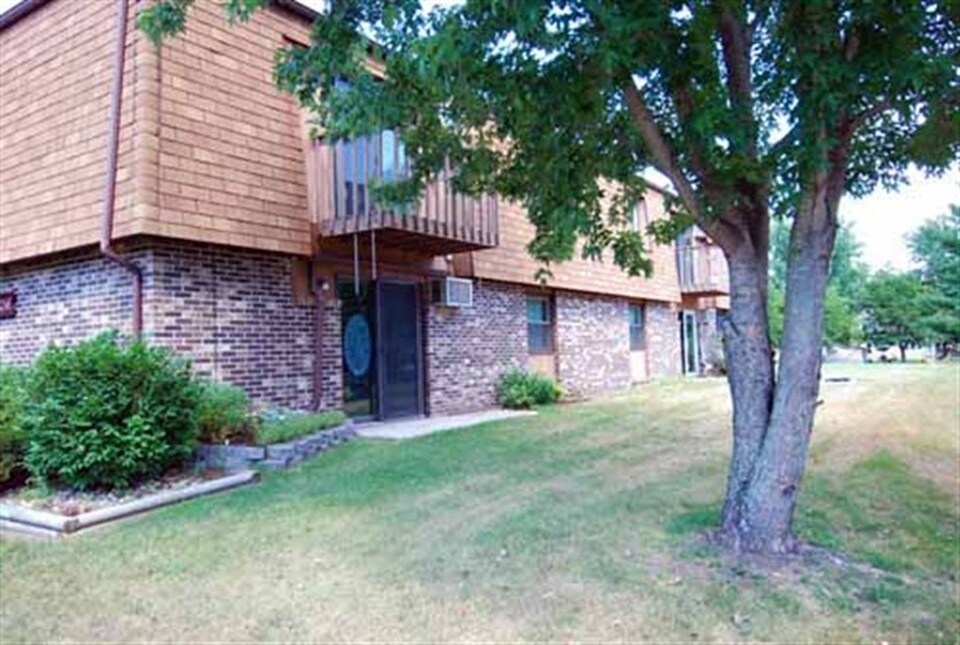 Primary Photo - 234 N Grove St