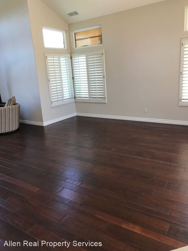 Building Photo - 5 br, 3 bath House - 8480 Mesa Heights Road