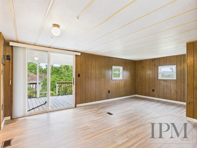 Foto del edificio - Available Now- 3 Bedroom 1.5 Bath Home - H...