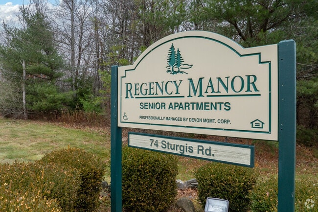 Foto del edificio - Regency Manor