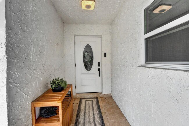 Foto del edificio - 8131 NW 44th Ct