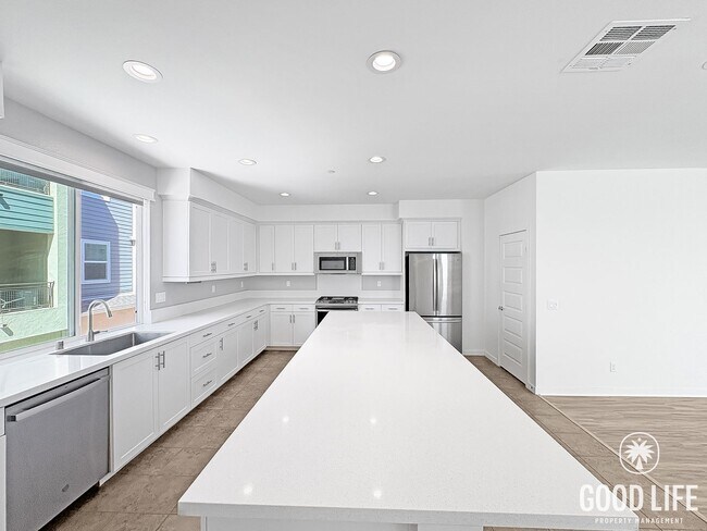 Building Photo - Stunning 3B/3.5BA Townhouse in Carlsbad w/ Attached Garage, AC, & Community Pool!