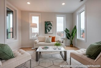 Building Photo - 194 Sumner St