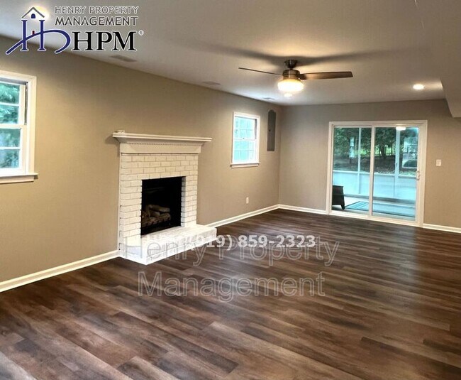 Building Photo - 301 Cedarcrest Ct