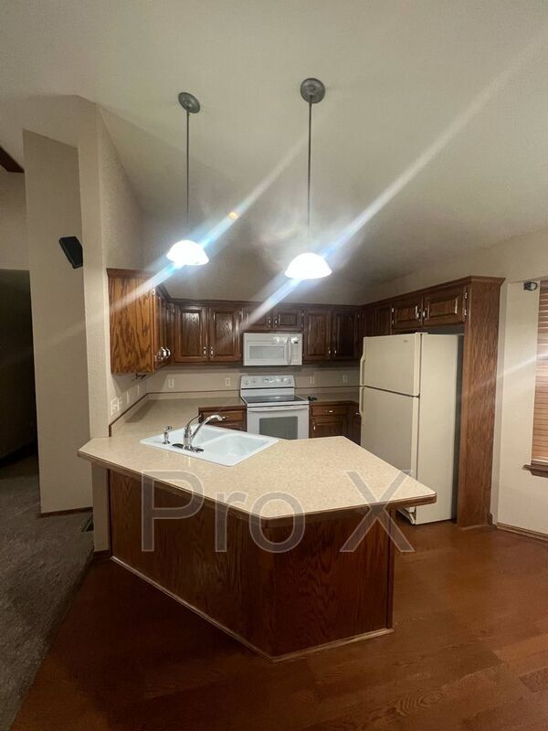 Building Photo - 9510 CL- 93
