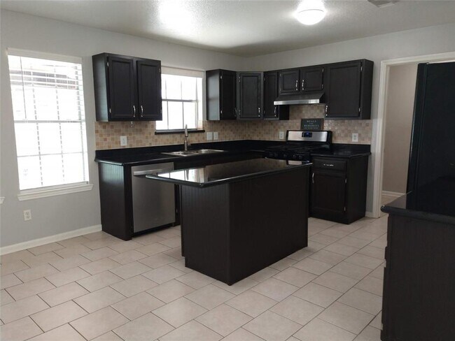 Foto del edificio - 8308 Peekskill Ln