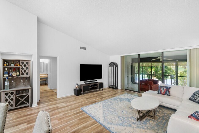 Building Photo - 61 Eastgate Dr