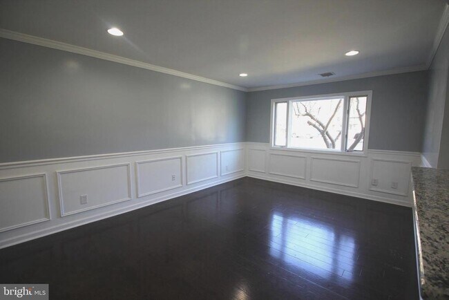 Foto del edificio - 3121 Sayre Dr