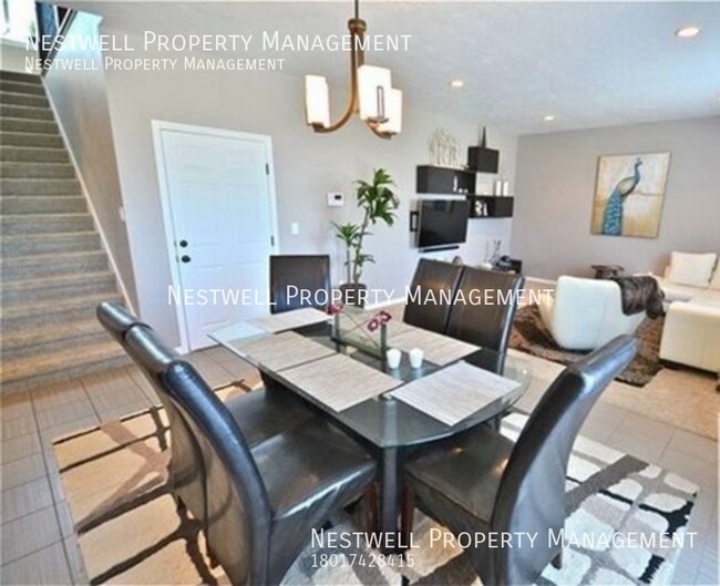 Building Photo - Gorgeous 3 Bedroom Home
