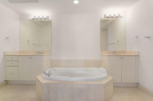 Foto del edificio - 801 S Olive Ave