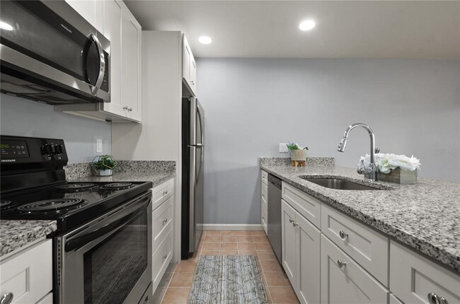 Building Photo - 5783 Peregrine Ave